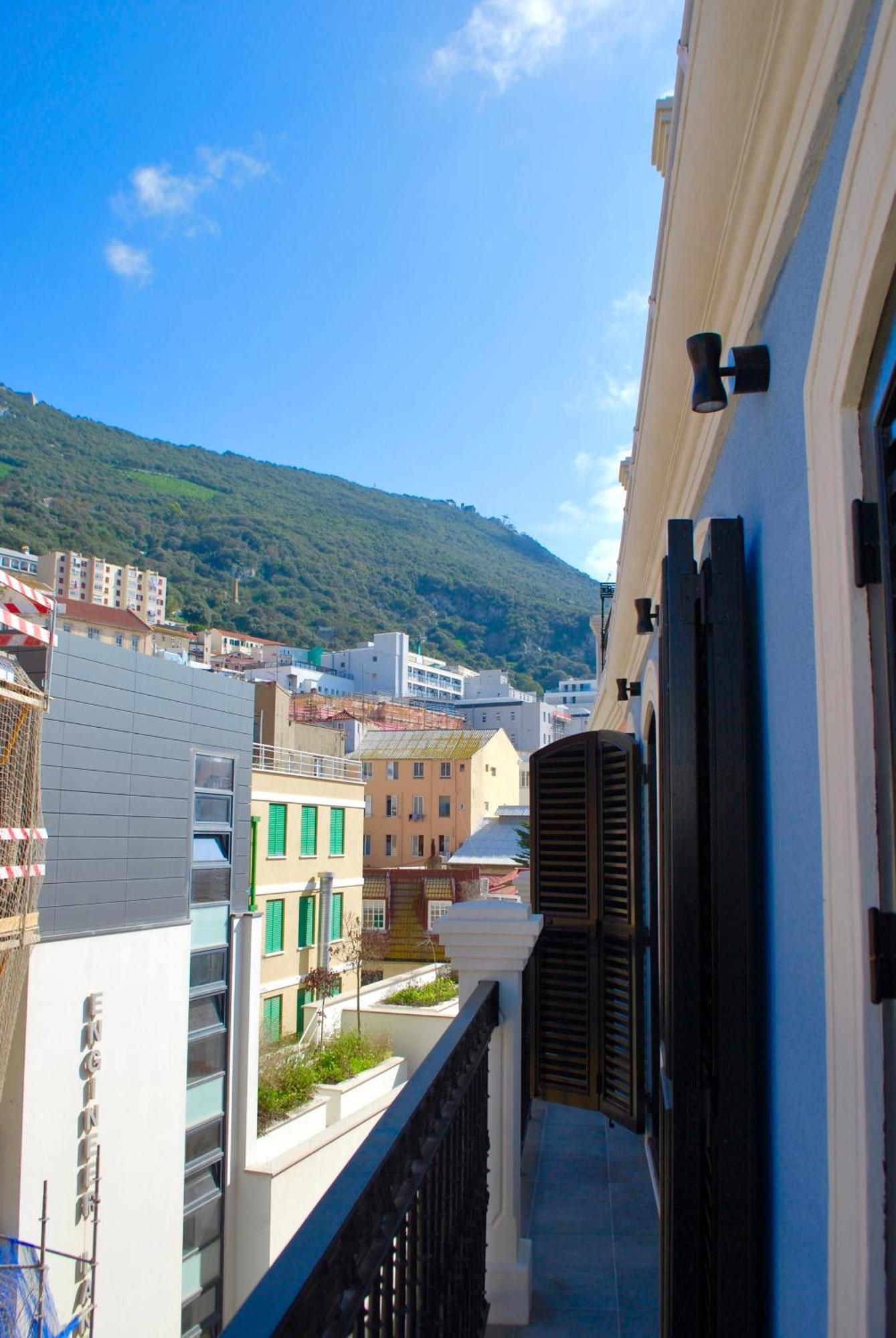 Fabulous City Centre Apartment - Grand Central House Gibraltar Exterior photo