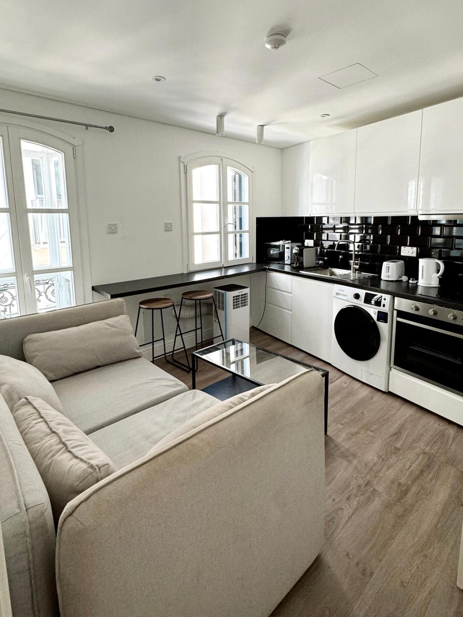 Fabulous City Centre Apartment - Grand Central House Gibraltar Exterior photo