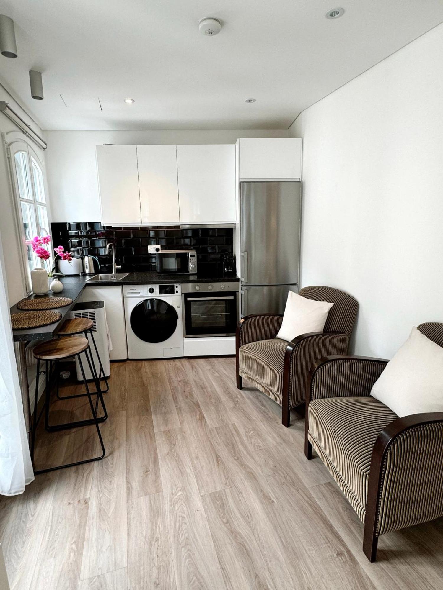 Fabulous City Centre Apartment - Grand Central House Gibraltar Exterior photo