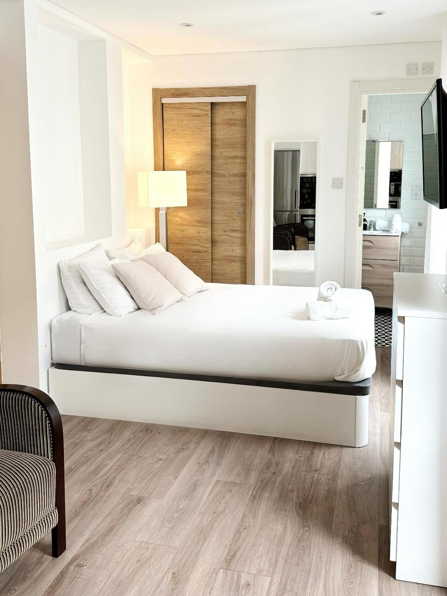 Fabulous City Centre Apartment - Grand Central House Gibraltar Exterior photo