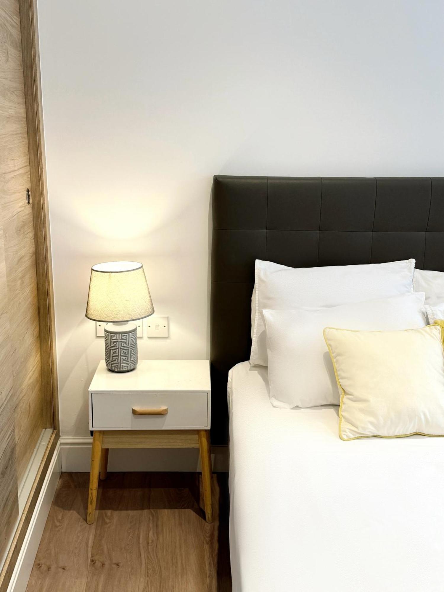 Fabulous City Centre Apartment - Grand Central House Gibraltar Exterior photo